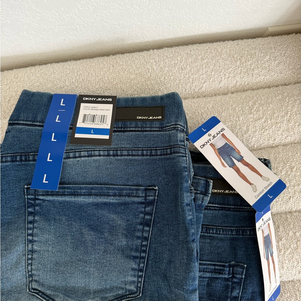 Dkny Women's Dark Wash Blue Denim Shorts for Windy